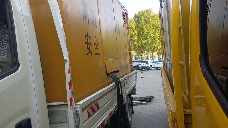 渝中如何判断柴油发电机组和UPS电源的切换时间是否符合要求？